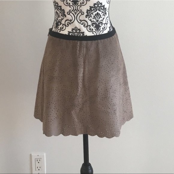 BCBG Maxazira vegan suede mini skirt - Picture 3 of 7